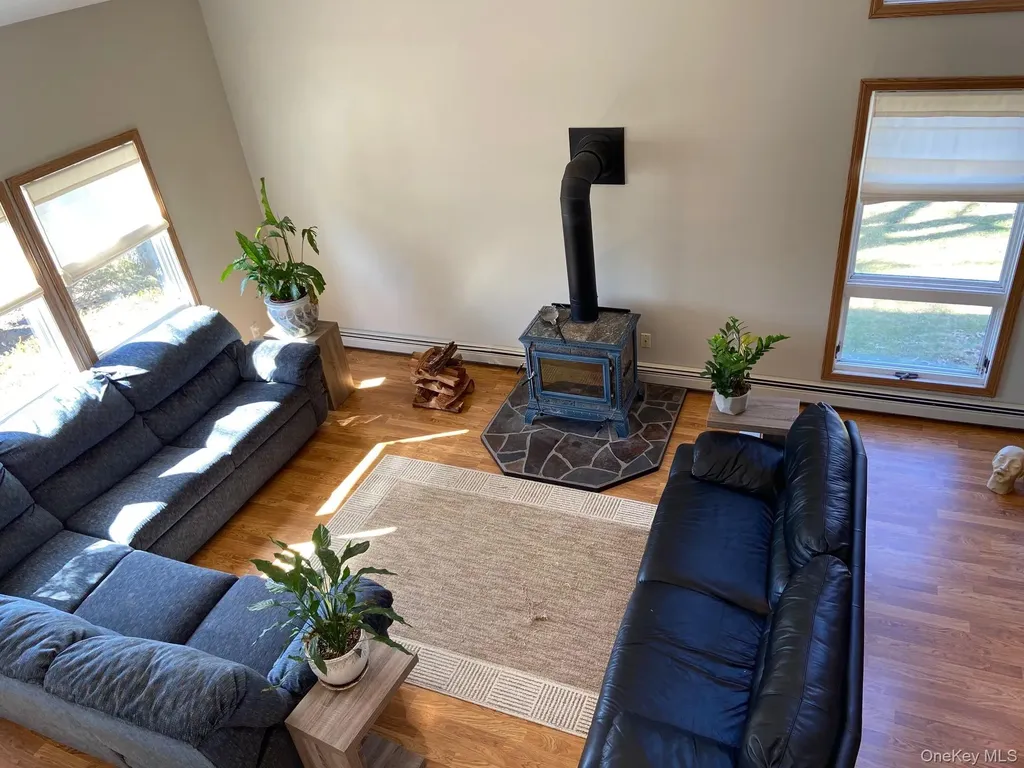 18 Gamay Court Commack NY 11725