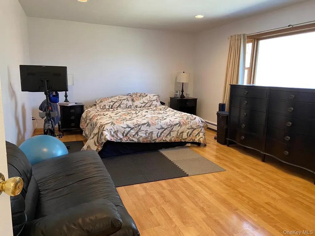 18 Gamay Court Commack NY 11725