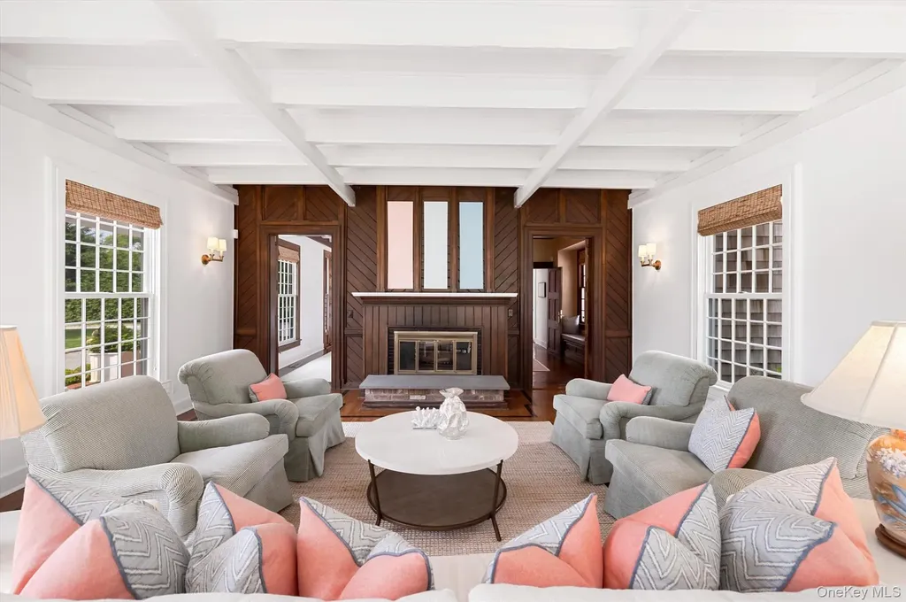 92 Beach Lane Westhampton Beach NY 11978