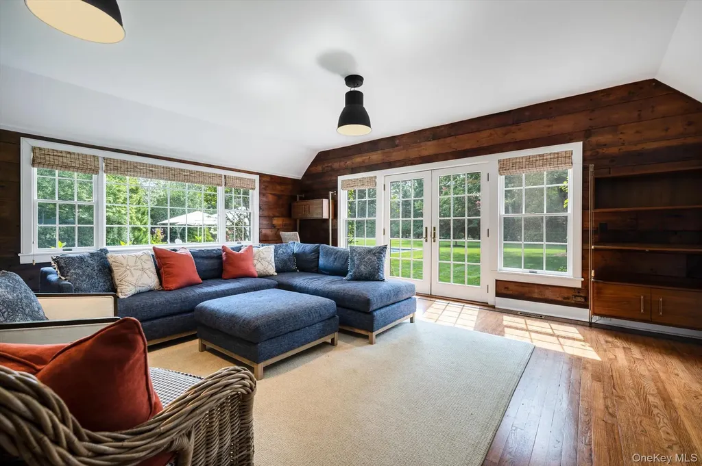92 Beach Lane Westhampton Beach NY 11978