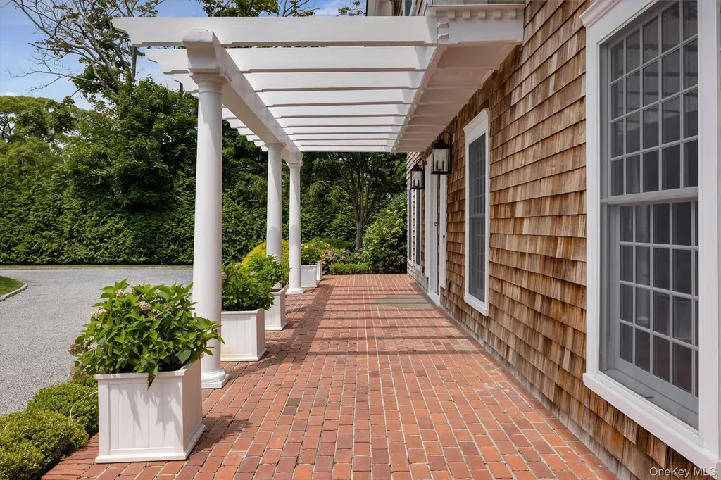 92 Beach Lane Westhampton Beach NY 11978