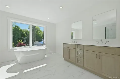 72 Cypress Lane Westbury NY 11590