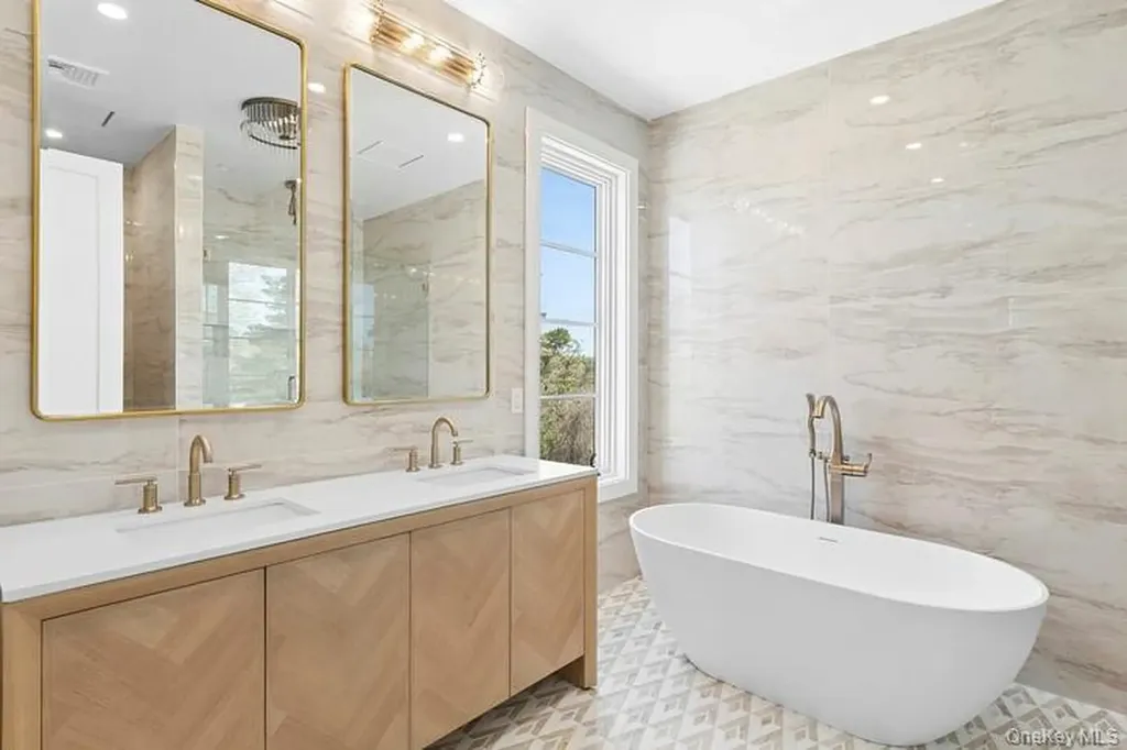 14 Ridge Road Southampton NY 11968