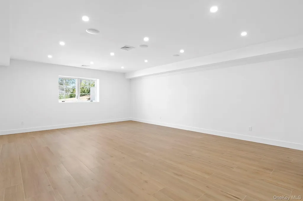 14 Ridge Road Southampton NY 11968