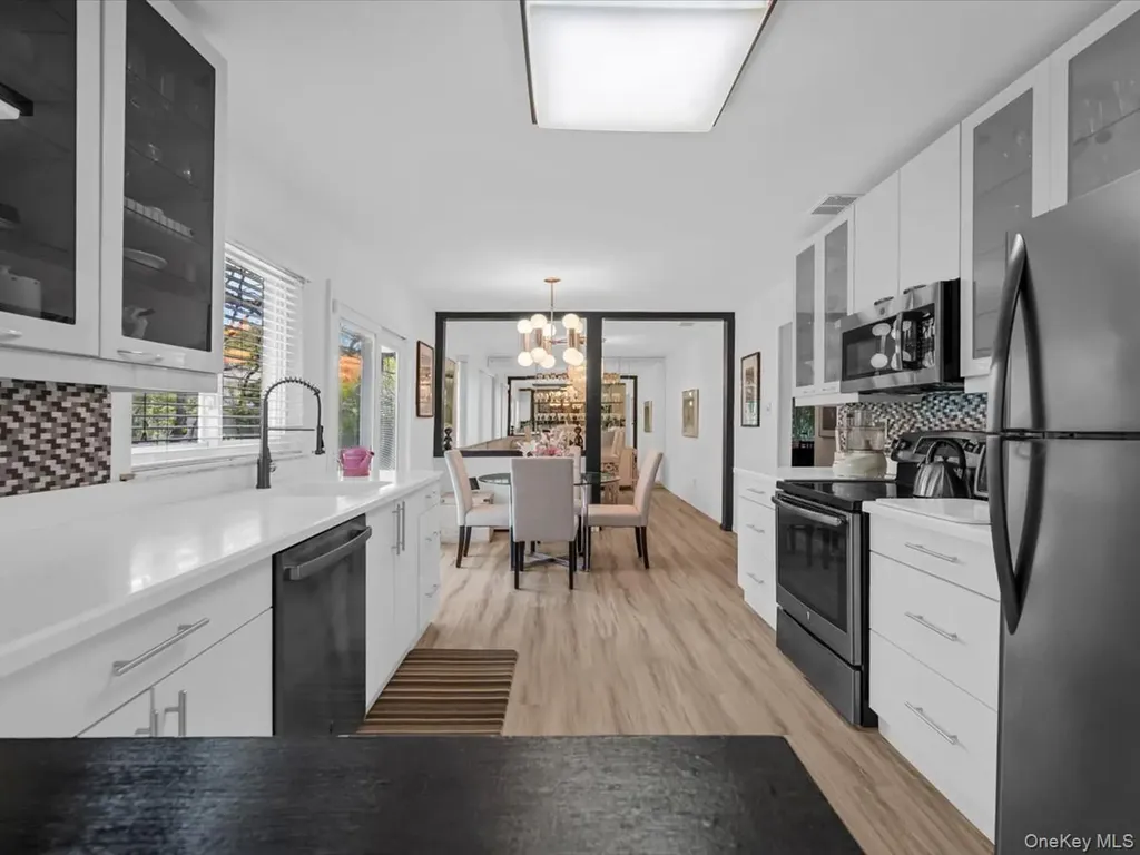 21 Halston Lane Coram NY 11727