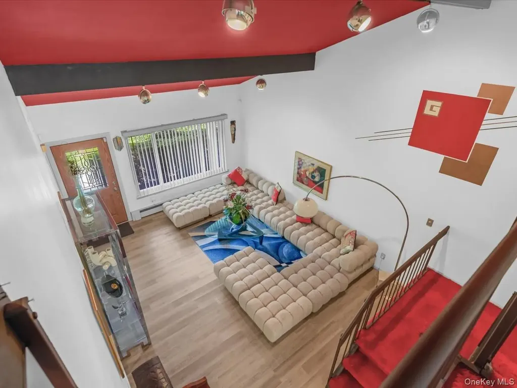 21 Halston Lane Coram NY 11727