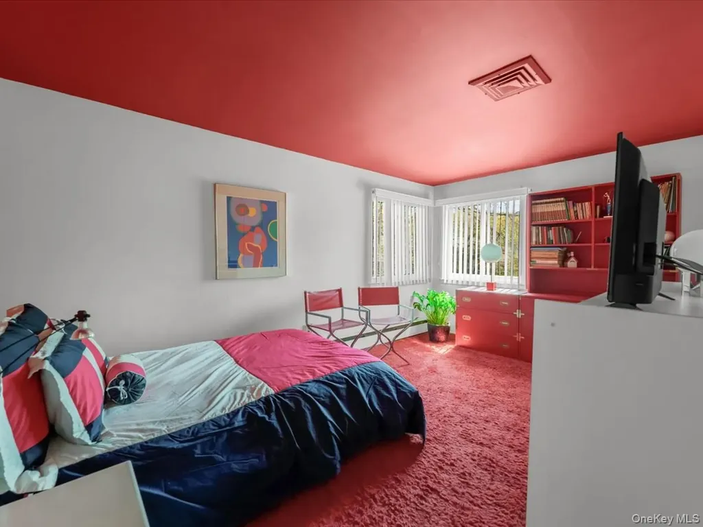 21 Halston Lane Coram NY 11727