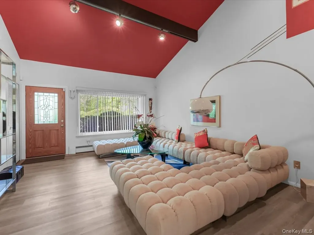 21 Halston Lane Coram NY 11727