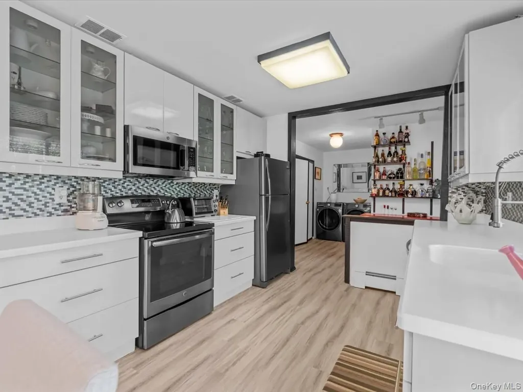 21 Halston Lane Coram NY 11727
