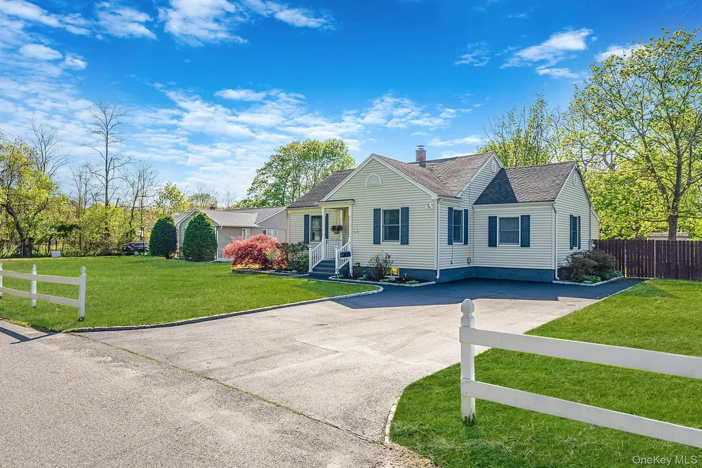 66 Hedges Road East Patchogue NY 11772