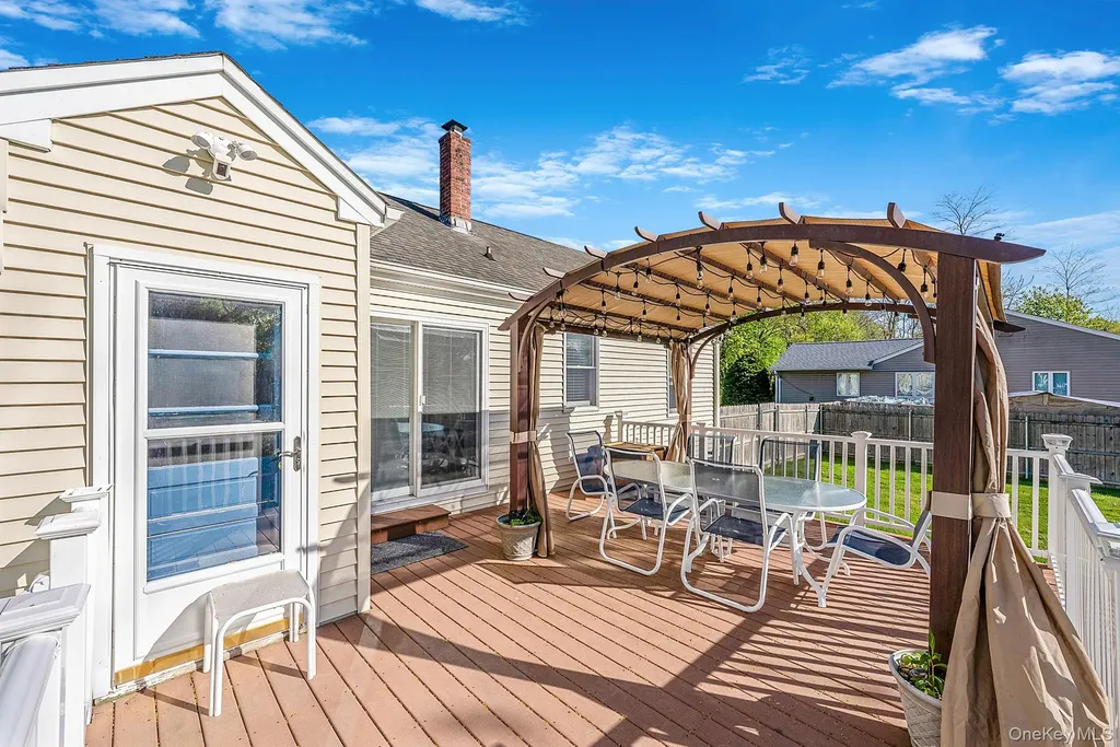 66 Hedges Road East Patchogue NY 11772