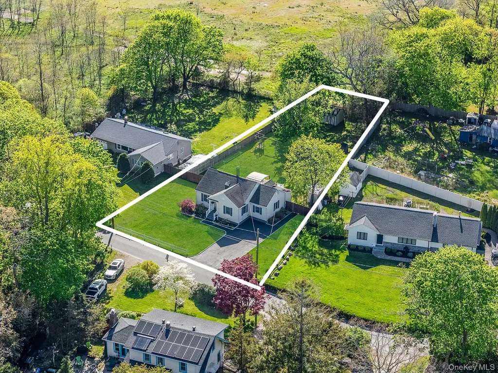 66 Hedges Road East Patchogue NY 11772