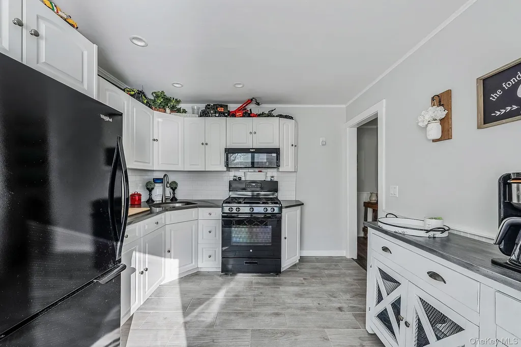 66 Hedges Road East Patchogue NY 11772