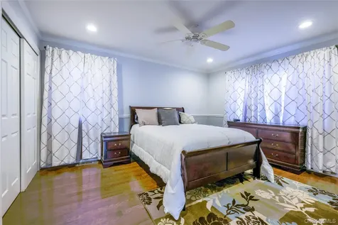 752 Kensington Court Westbury NY 11590