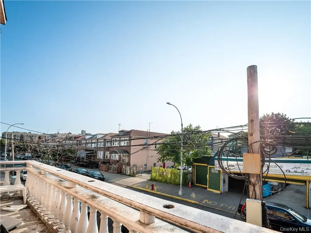 1392 Commonwealth Avenue Bronx NY 10472