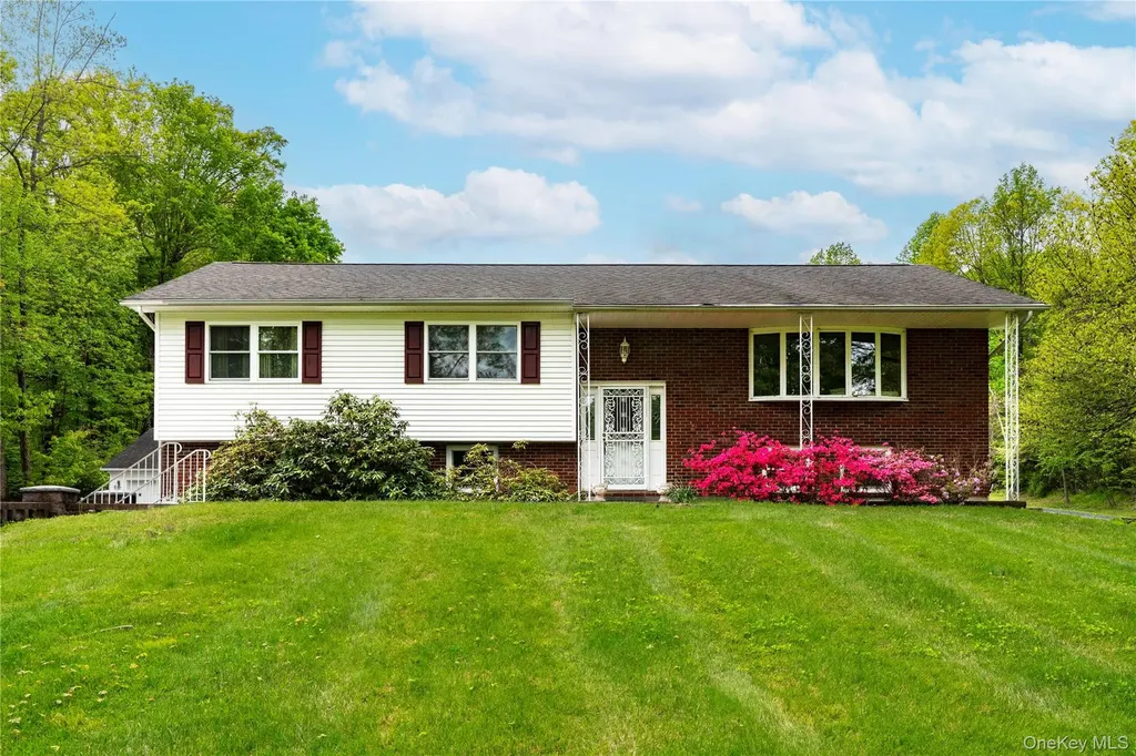 323 Freetown Highway Wallkill NY 12589