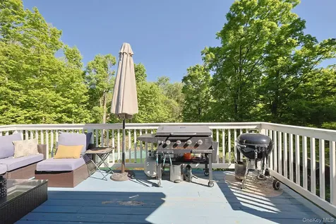 392 Oscawana Lake Road Putnam Valley NY 10579