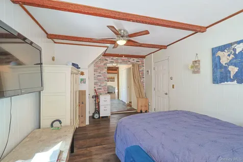 392 Oscawana Lake Road Putnam Valley NY 10579