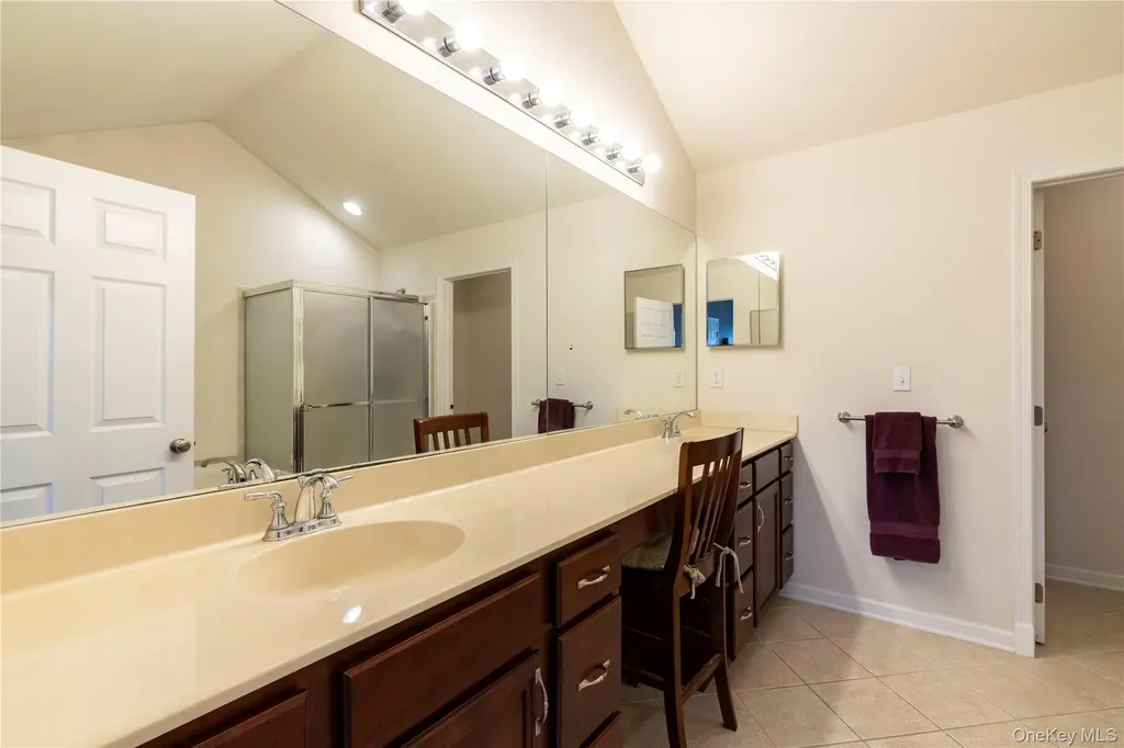 908 Huntington Drive Fishkill NY 12524