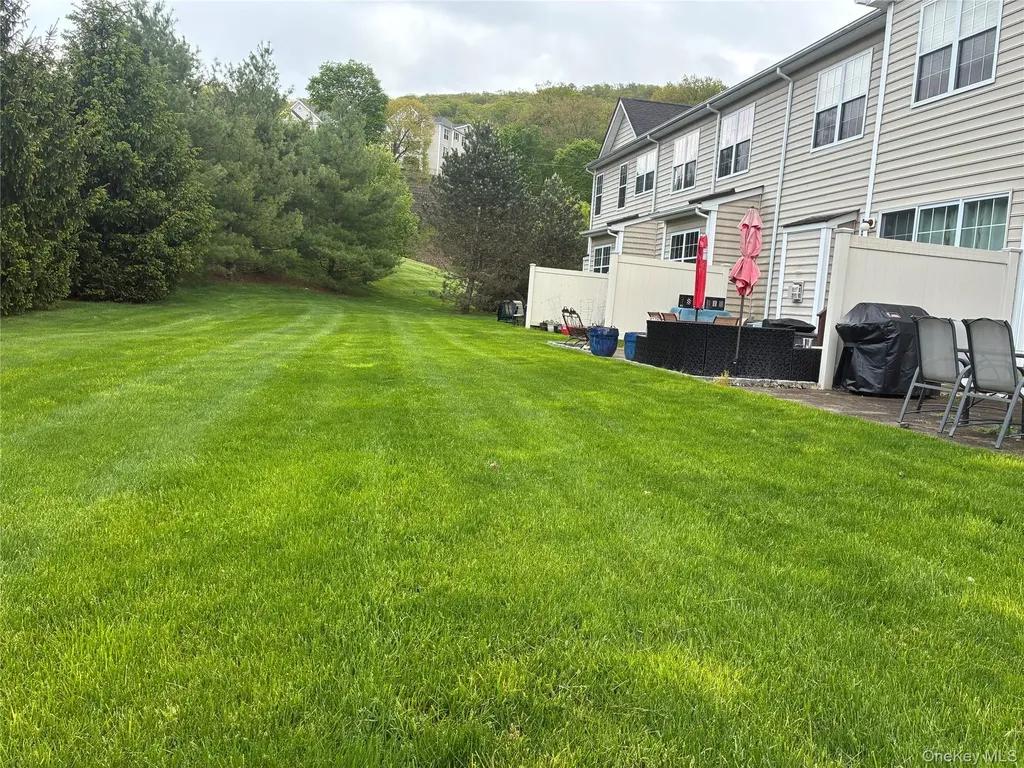 908 Huntington Drive Fishkill NY 12524