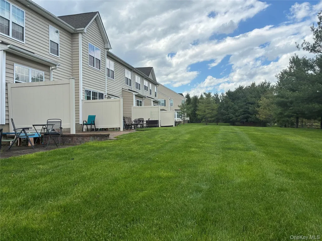 908 Huntington Drive Fishkill NY 12524