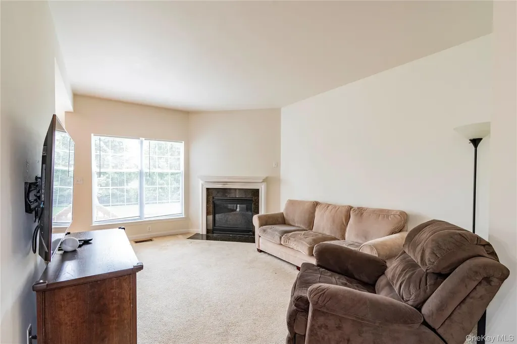 908 Huntington Drive Fishkill NY 12524