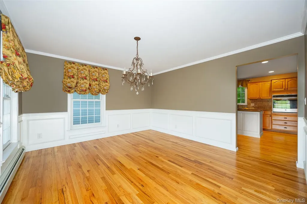 76 Rockledge Drive Pleasant Valley NY 12569