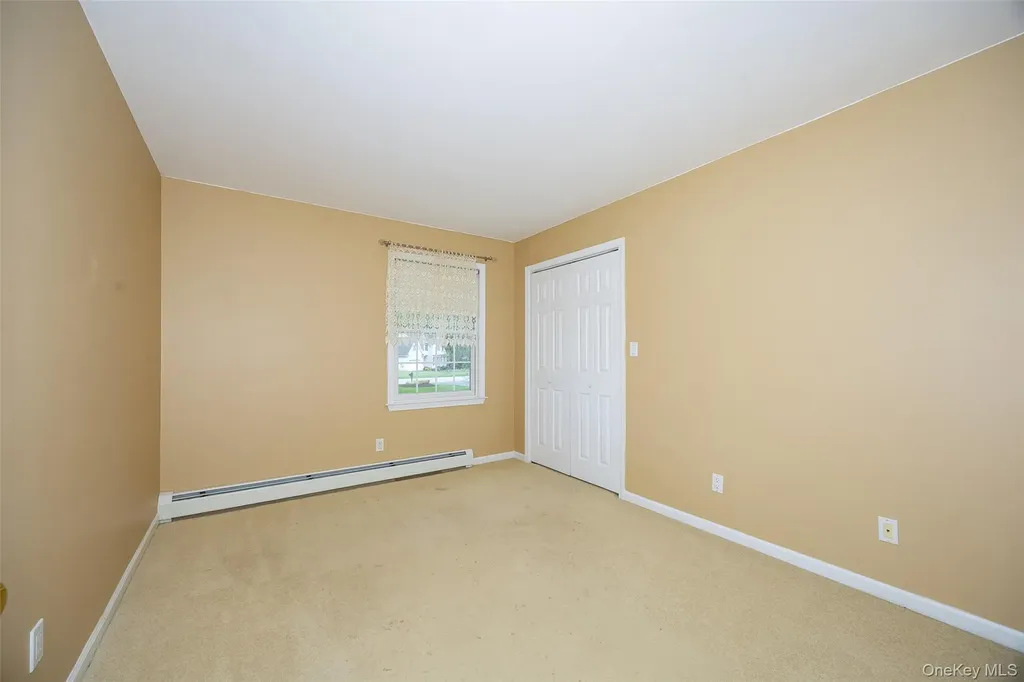 76 Rockledge Drive Pleasant Valley NY 12569