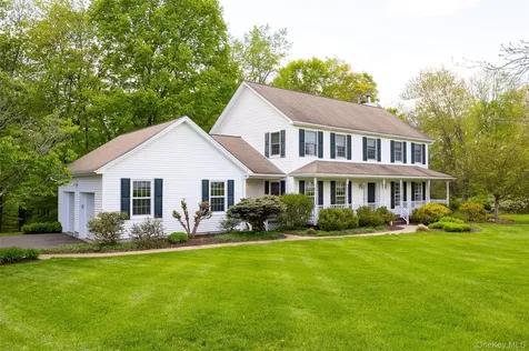 76 Rockledge Drive Pleasant Valley NY 12569