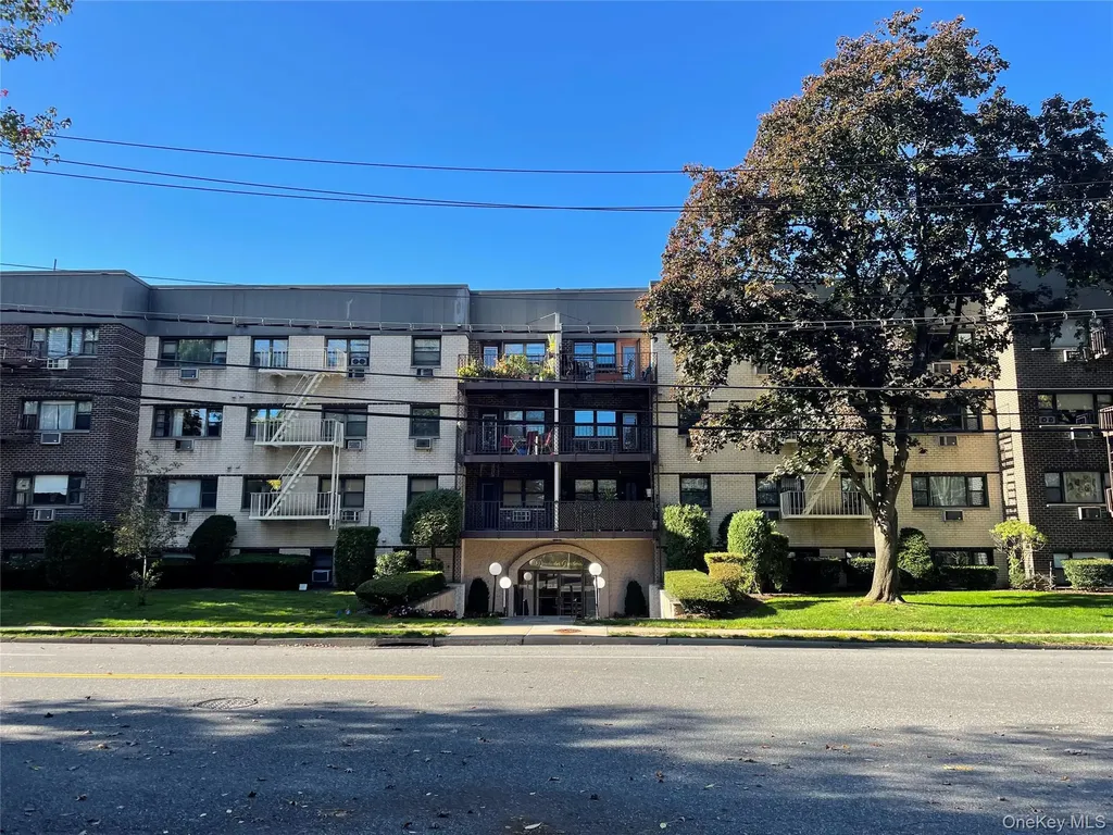 2261 Palmer Avenue New Rochelle NY 10801