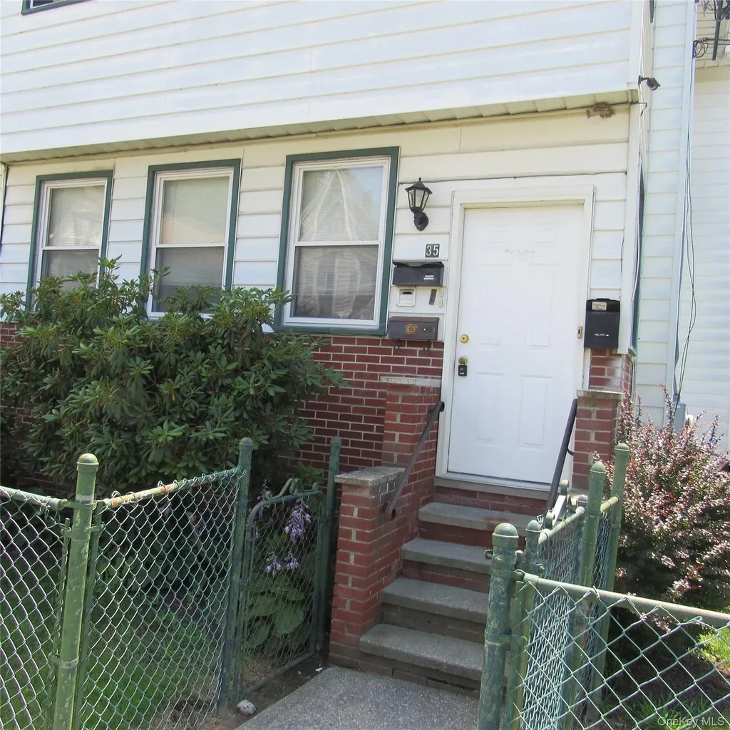 35 Taylor Avenue Poughkeepsie NY 12601