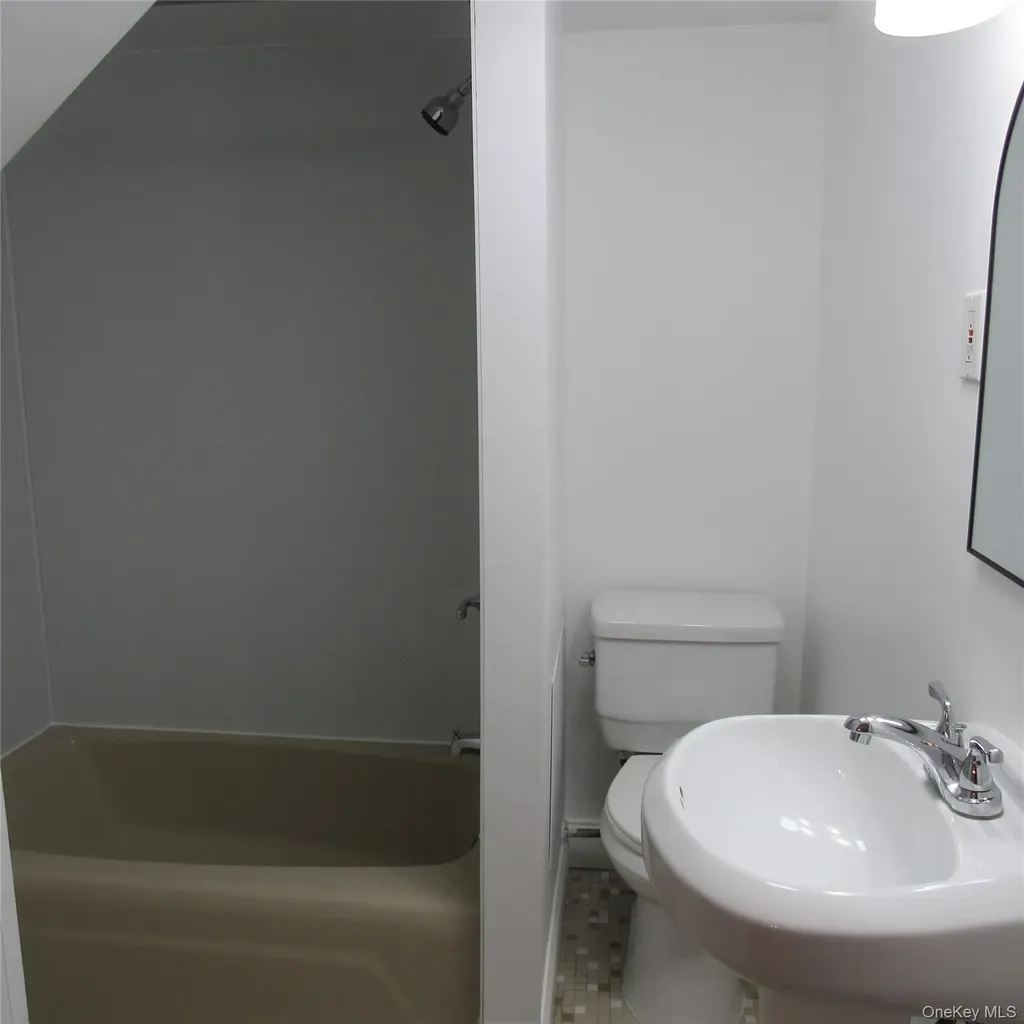 35 Taylor Avenue Poughkeepsie NY 12601