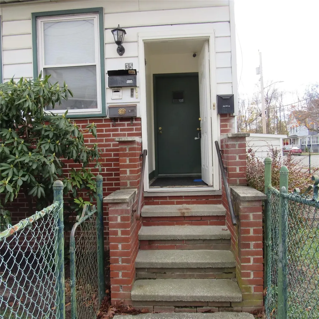35 Taylor Avenue Poughkeepsie NY 12601