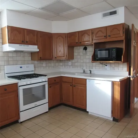 35 Taylor Avenue Poughkeepsie NY 12601