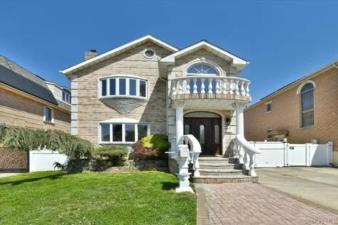 7627 175TH Street Fresh Meadows NY 11366