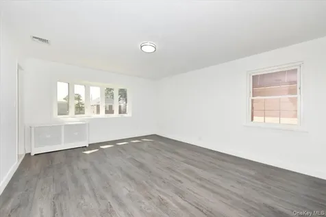 7627 175th Street Fresh Meadows NY 11366