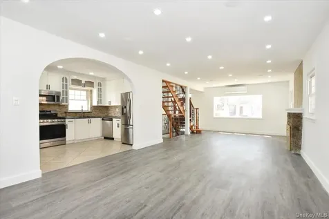 7627 175th Street Fresh Meadows NY 11366