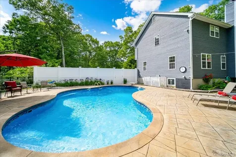 59 Millpond Lane Holmes NY 12531