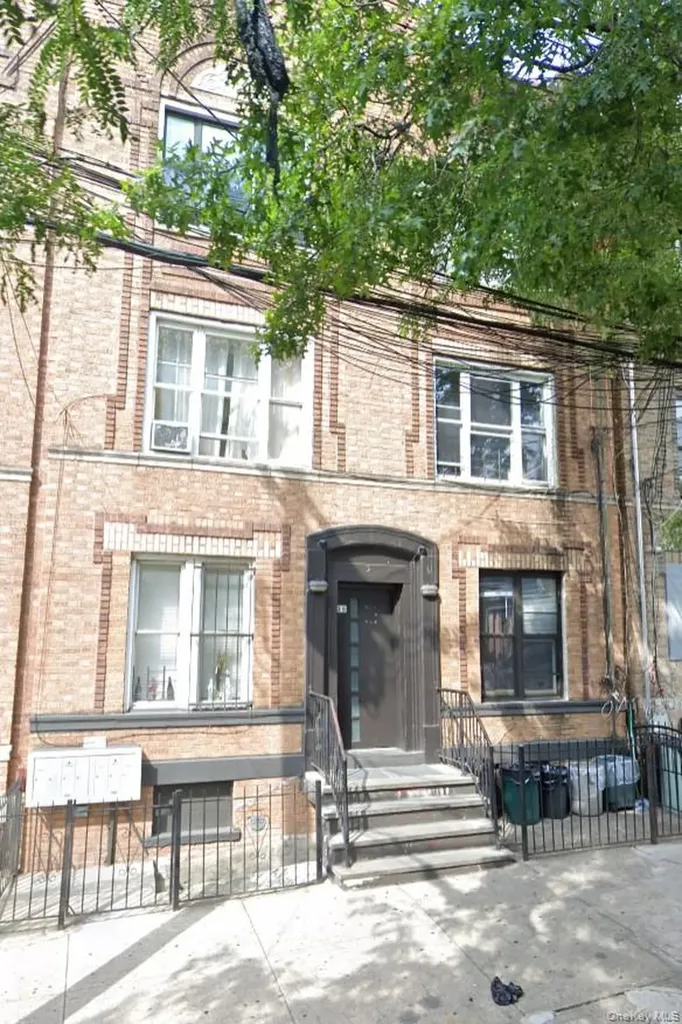 38 Lincoln Avenue Brooklyn NY 11208