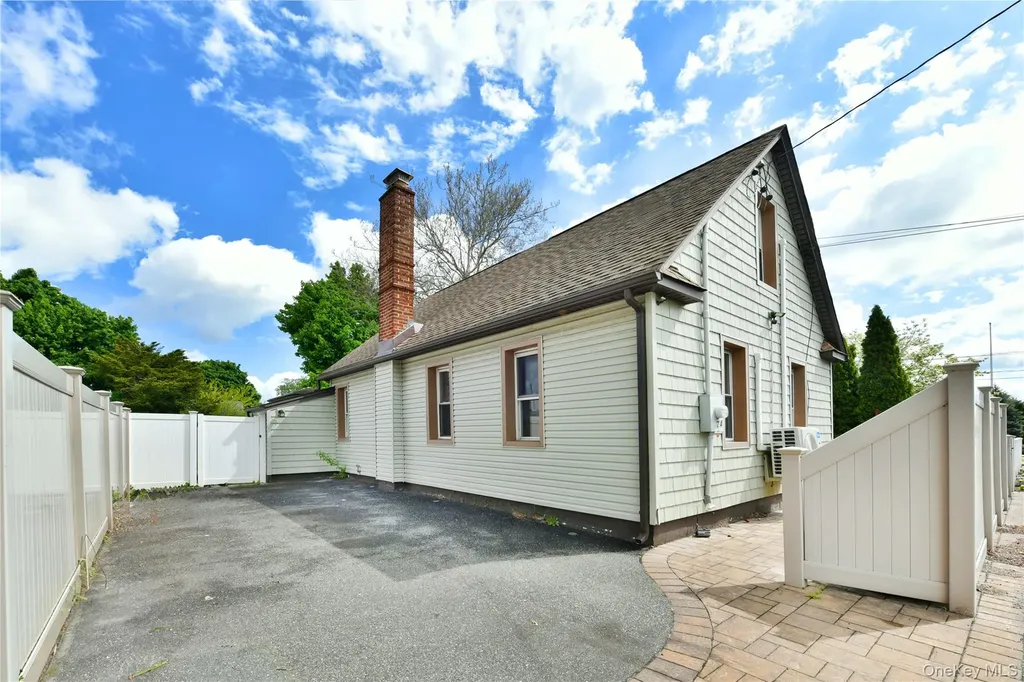 524 Central Avenue Bethpage NY 11714