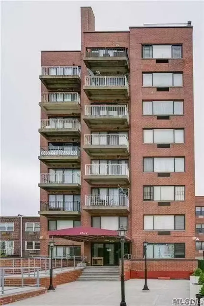 87-14 57th Road Elmhurst NY 11373
