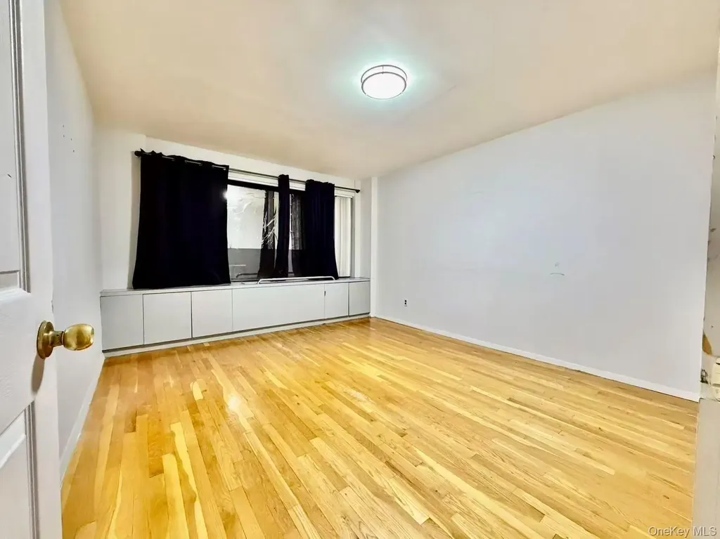 87-14 57th Road Elmhurst NY 11373