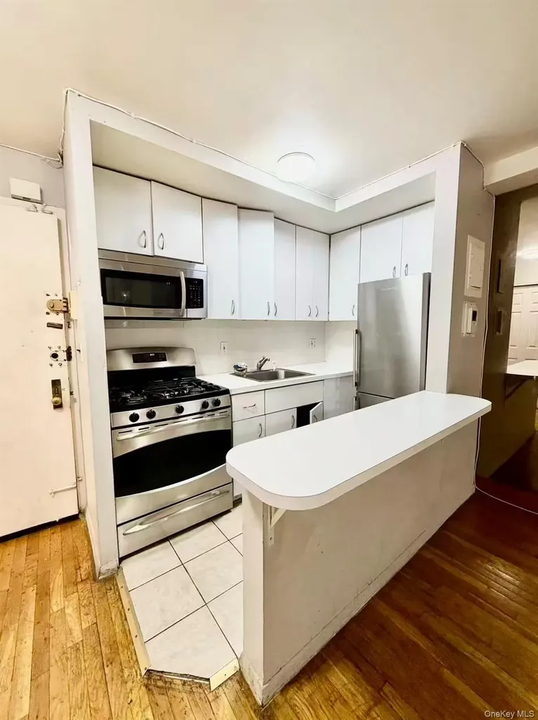 87-14 57th Road Elmhurst NY 11373