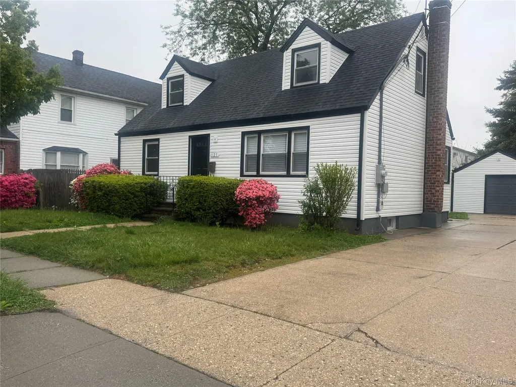 121 Sheridan Avenue Williston Park NY 11596