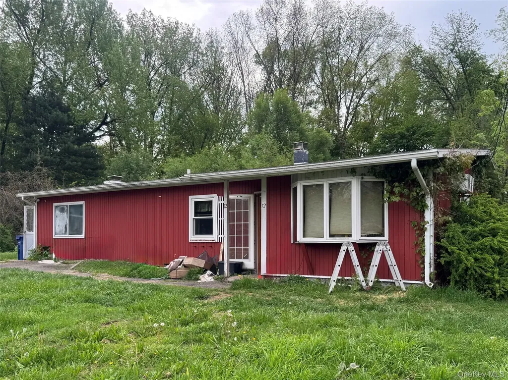 12 Park Circle Mount Marion NY 12456