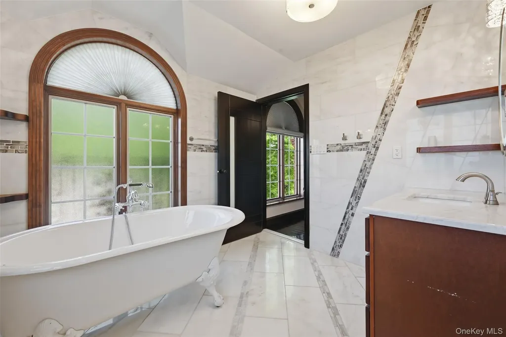 1802 150th Street Whitestone NY 11357