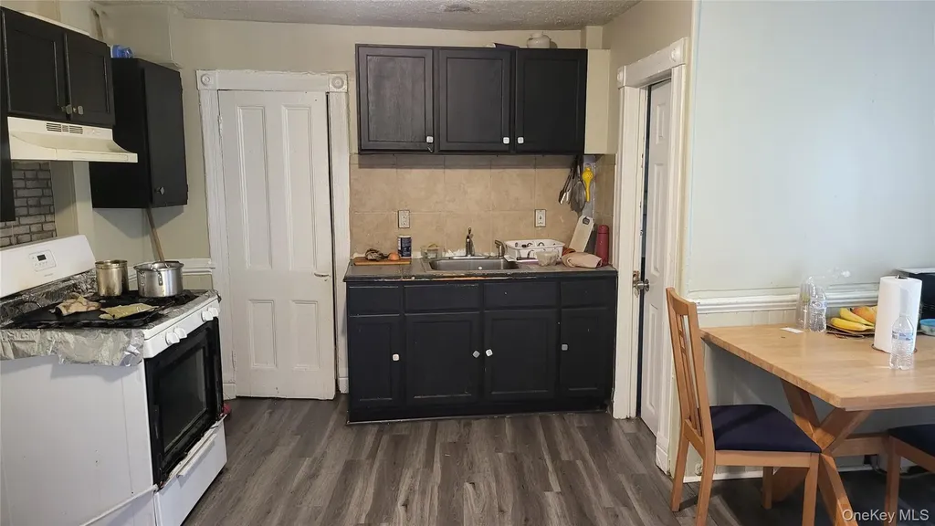 152 Cannon Street Poughkeepsie NY 12601
