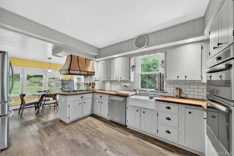 10 Edwin Road Poughkeepsie NY 12603