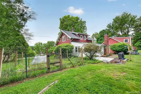 10 Edwin Road Poughkeepsie NY 12603