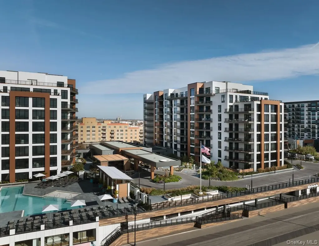 140 Boardwalk Long Beach NY 11561